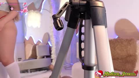    online show from 10, 1, 2026