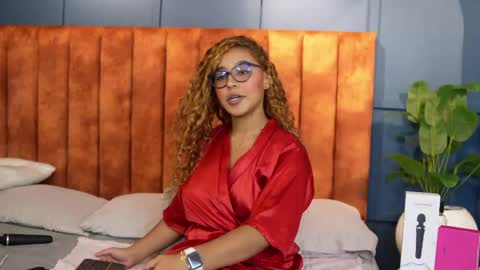 Snapshot of madison_flamee chatting on 8, 5, 2026 Madison Flamee online show from 8, 5, 2026