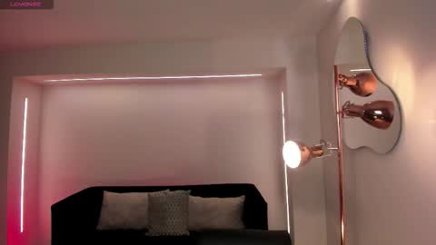 Maddi Collins online show from 29, 11, 2025