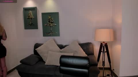 Snapshot of madisonkane chatting on 15, 12, 2025 Madison Kane online show from 15, 12, 2025