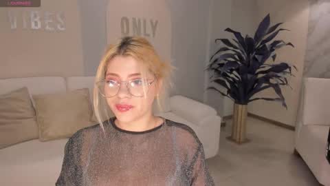 Snapshot of madisonkane chatting on 4, 2, 2026 Madison Kane online show from 4, 2, 2026