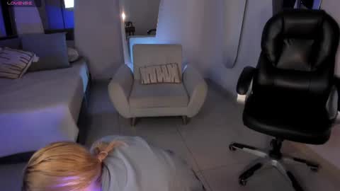 Snapshot of madisonkane chatting on 7, 7, 2026 Madison Kane online show from 7, 7, 2026