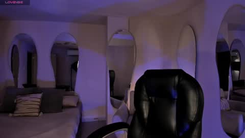 Snapshot of madisonkane chatting on 8, 7, 2026 Madison Kane online show from 8, 7, 2026