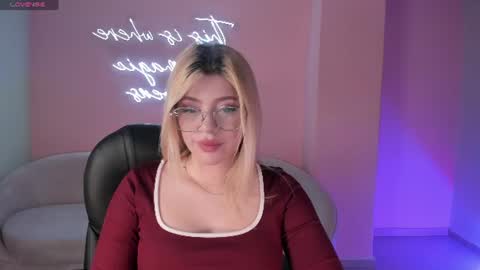 Snapshot of madisonkane chatting on 15, 7, 2026 Madison Kane online show from 15, 7, 2026
