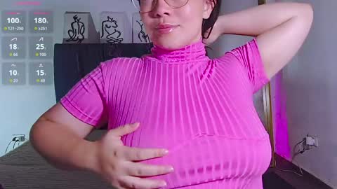 Snapshot of madisonrogers1 chatting on 11, 5, 2026 Madison Rogers online show from 11, 5, 2026