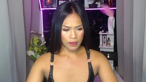 Snapshot of madisonwill_ chatting on 10, 4, 2026 MADISONWILL online show from 10, 4, 2026