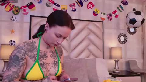 Snapshot of madissonpayton chatting on 4, 7, 2026 MadissonPayton online show from 4, 7, 2026