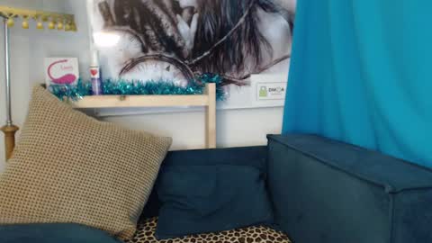 Elizabeth online show from 15, 1, 2025