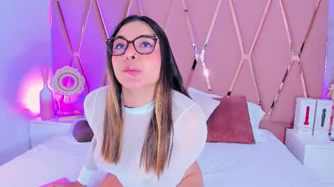 Mady James online show from 12, 11, 2025