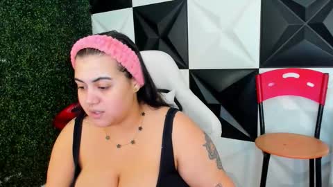 Snapshot of mady_muse chatting on 5, 2, 2026 MADY online show from 5, 2, 2026