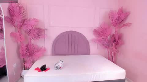 madyscarlett online show from 8, 10, 2025