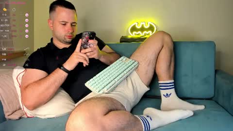 Snapshot of madzuru chatting on 27, 6, 2026 Gregory online show from 27, 6, 2026