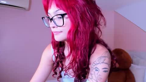 Mae Lyra online show from 8, 1, 2026