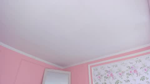 Mae Lyra online show from 11, 4, 2026