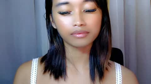Snapshot of maecums chatting on 19, 7, 2026 mae online show from 19, 7, 2026