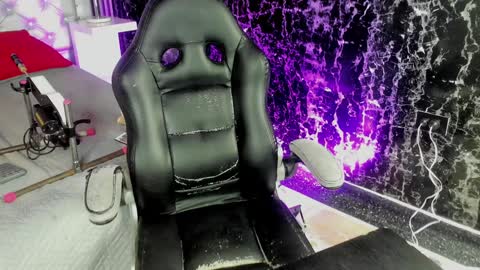 Mae online show from 5, 1, 2025