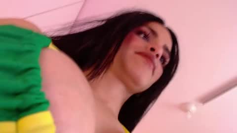 Snapshot of mafer_meow chatting on 5, 11, 2025 Mafer Flor online show from 5, 11, 2025