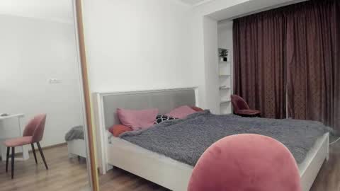 maggie_small online show from 17, 10, 2025