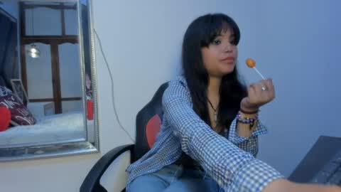 Snapshot of maggyx_69 chatting on 22, 5, 2026 Kimy online show from 22, 5, 2026