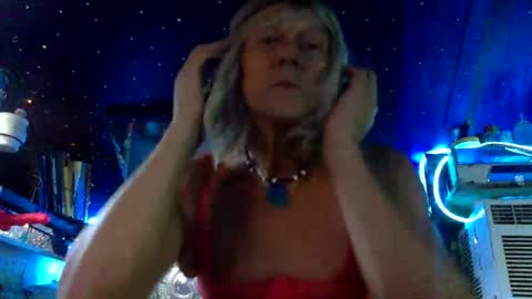 Snapshot of magic_bus_adventures chatting on 2, 8, 2026 Gaia Love online show from 2, 8, 2026