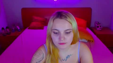 Lili and Bella online show from 21, 12, 2024