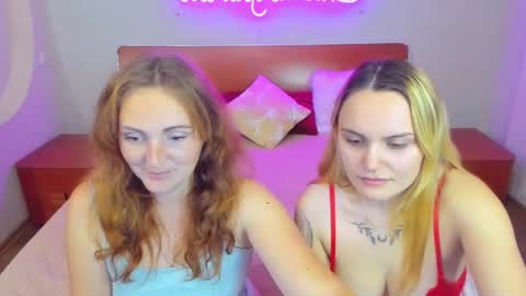 Lili and Bella online show from 2, 10, 2025