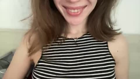 magicgirl50053 online show from 19, 4, 2026