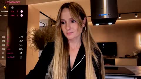 Snapshot of magicpeaach chatting on 12, 12, 2024 magicpeaach online show from 12, 12, 2024