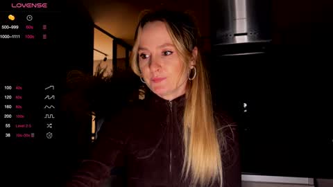 Snapshot of magicpeaach chatting on 13, 12, 2024 magicpeaach online show from 13, 12, 2024