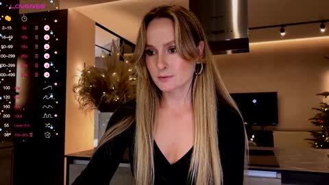 Snapshot of magicpeaach chatting on 13, 1, 2025 magicpeaach online show from 13, 1, 2025