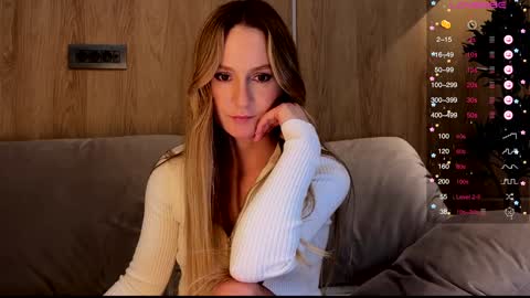 Snapshot of magicpeaach chatting on 8, 2, 2025 magicpeaach online show from 8, 2, 2025