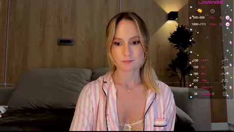 Snapshot of magicpeaach chatting on 9, 2, 2025 magicpeaach online show from 9, 2, 2025