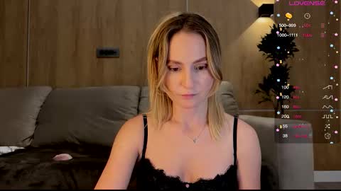 Snapshot of magicpeaach chatting on 11, 2, 2025 magicpeaach online show from 11, 2, 2025