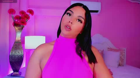 Snapshot of maia_hotts chatting on 18, 4, 2026 CamiiGarcia online show from 18, 4, 2026