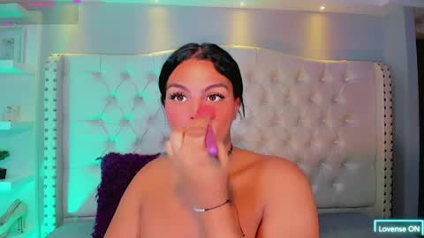 Snapshot of maia_hotts chatting on 1, 6, 2026 CamiiGarcia online show from 1, 6, 2026