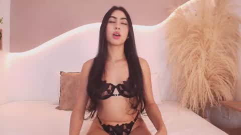 Snapshot of maia_lia_ chatting on 8, 7, 2026 MAIA LIA online show from 8, 7, 2026