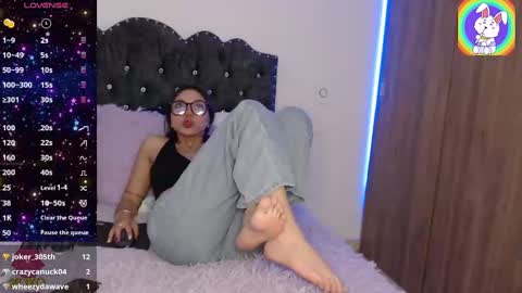 Snapshot of maiaa_evans chatting on 8, 2, 2025 t online show from 8, 2, 2025