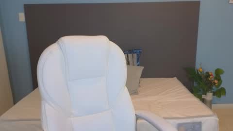 Maiaa Ruiz  online show from 15, 2, 2025