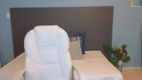 Maiaa Ruiz  online show from 24, 2, 2025