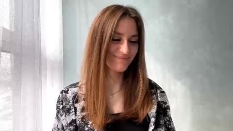 M I A online show from 27, 3, 2026