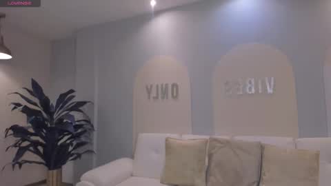 Snapshot of maiacollins chatting on 2, 2, 2026 Maia online show from 2, 2, 2026