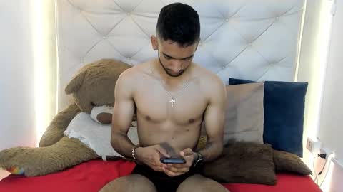 maicolparker0 online show from 19, 3, 2026