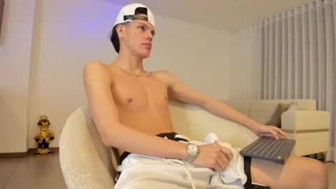 MAICOL  online show from 10, 1, 2025