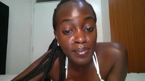 Snapshot of maicymiranda chatting on 30, 1, 2025 TO MY GOOD SUPPORTERS KINDLY MAKE MY WISHES COME TRUE I LOVE YOU ALL I AM UNWELL BUT I WILL BE BACK SOON online show from 30, 1, 2025