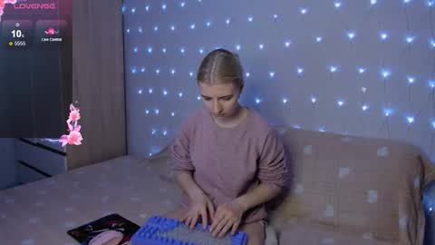 Your kitty online show from 12, 10, 2025