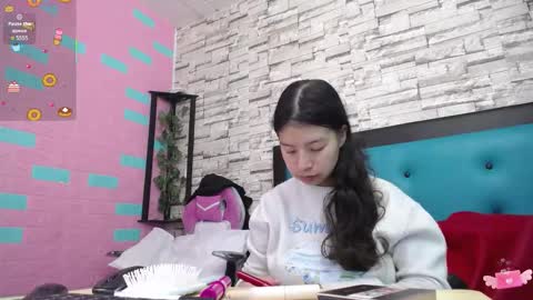  MAILY CAN  online show from 31, 10, 2025