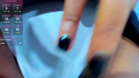 Snapshot of mailyn_er chatting on 2, 10, 2025 Mailyn online show from 2, 10, 2025