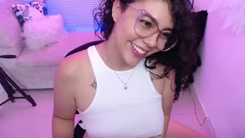 Snapshot of mailywindsor chatting on 1, 10, 2025 Maily online show from 1, 10, 2025