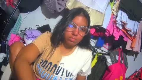 maite2020 online show from 19, 12, 2024