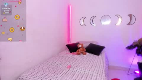 Snapshot of maithe_ferrer chatting on 5, 12, 2024 MAITHEFERRER online show from 5, 12, 2024